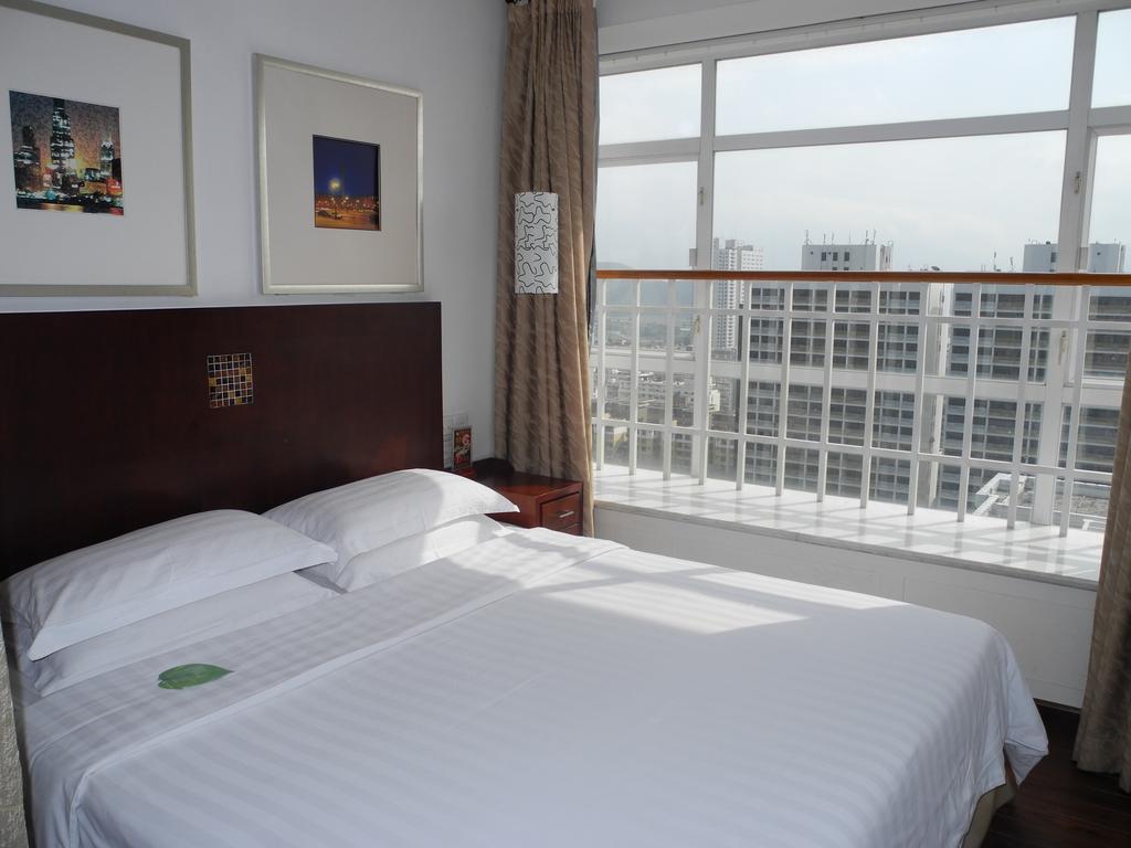 Chicago Suites International Shenzhen Room photo